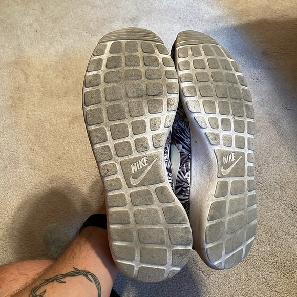 Nike Roshe - Picture 6 of 8